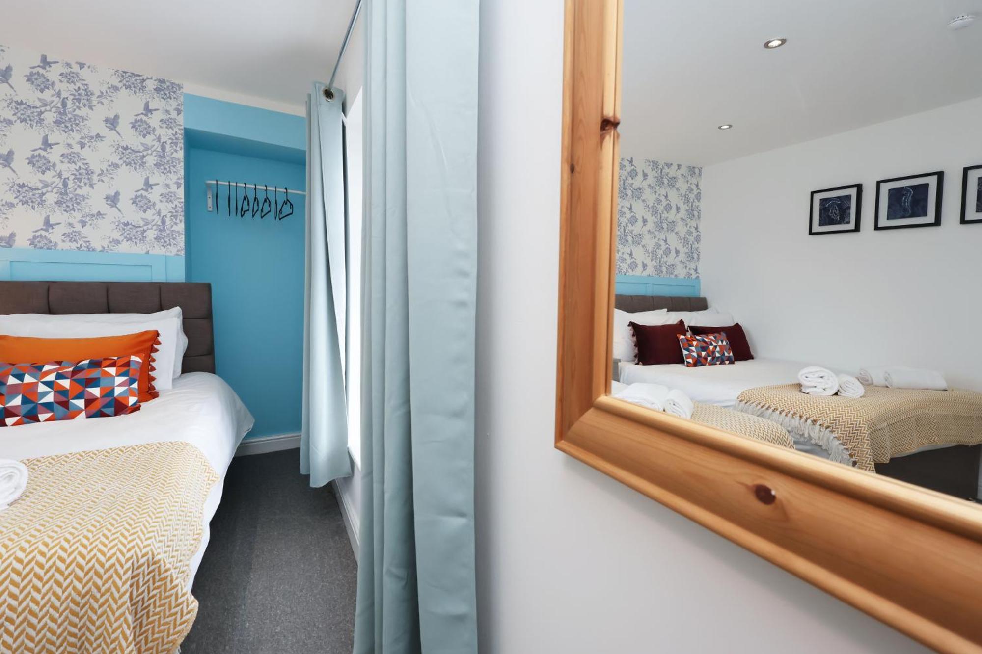 Viewing Deck, On-street Parking, Tv In Every Holiday home *