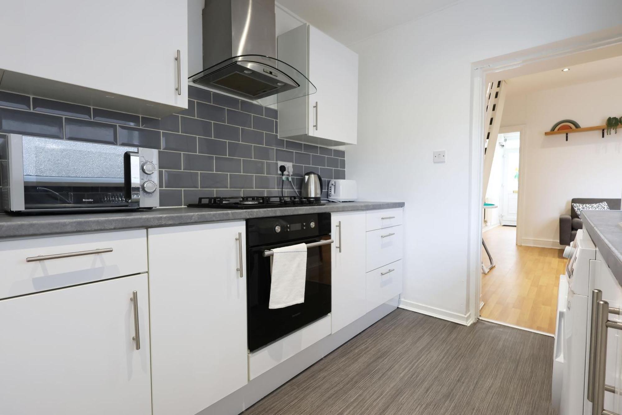 Viewing Deck, On-street Parking, Tv In Every Holiday home *
