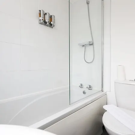 Viewing Deck, On-Street Parking, Tv In Every Room Swansea Exterior photo